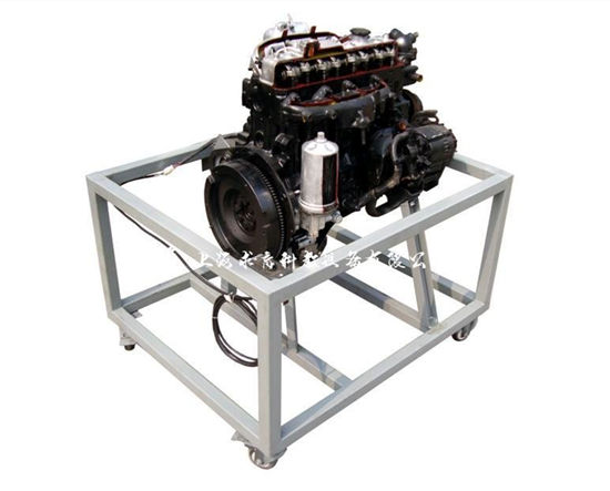 拖拉机发动机解剖模型