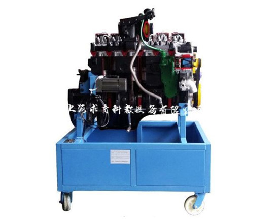 东风EQ1118G发动机解剖模型